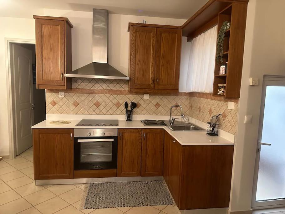 Seamplicity Cozy Apartment イラクリオン エクステリア 写真